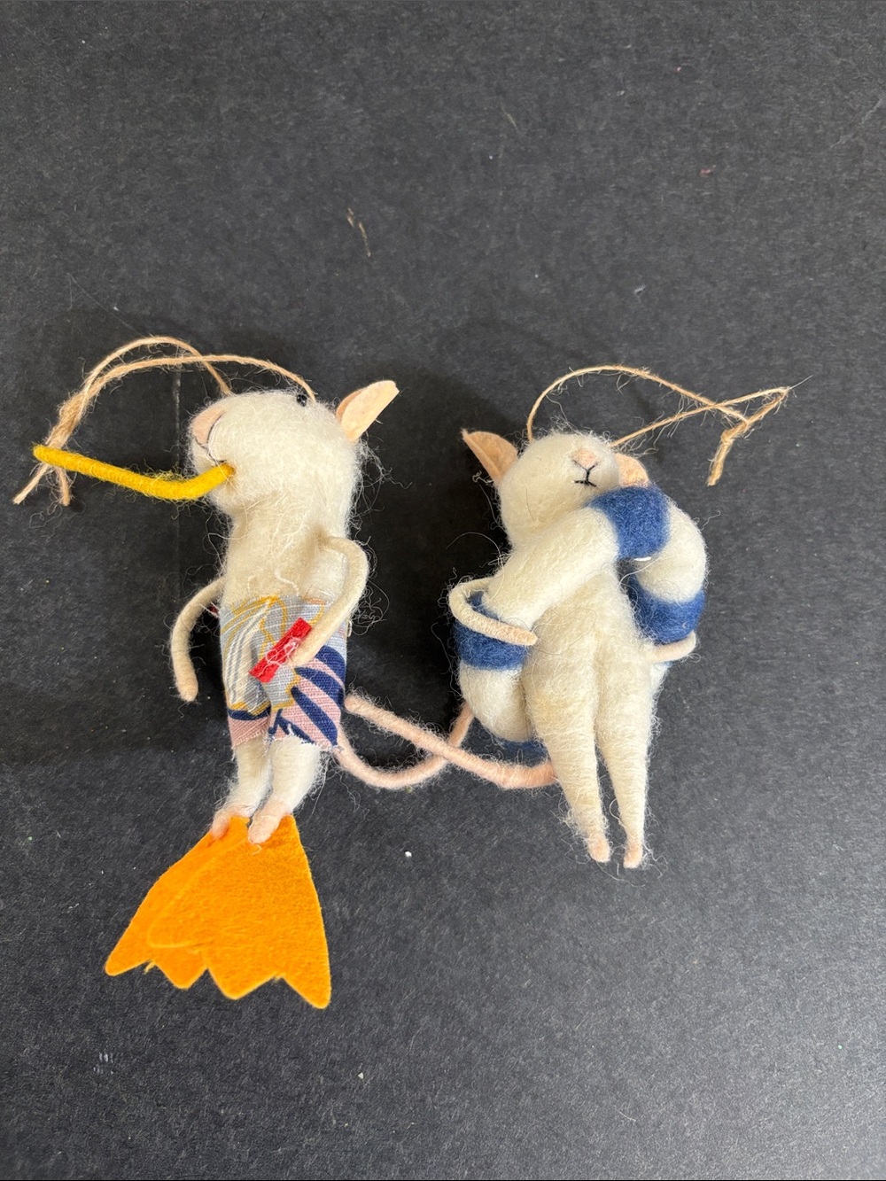 Oka Set of 2 mice ornament